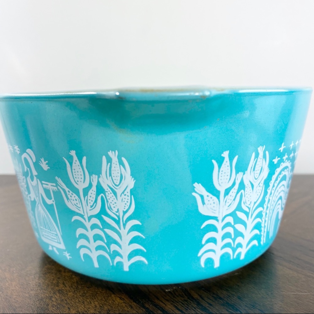 ❗️SOLD❗️ Pyrex Amish Butterprint Casserole Dish - Picture 8 of 8